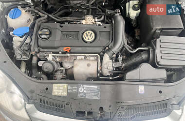 Хэтчбек Volkswagen Golf 2008 в 