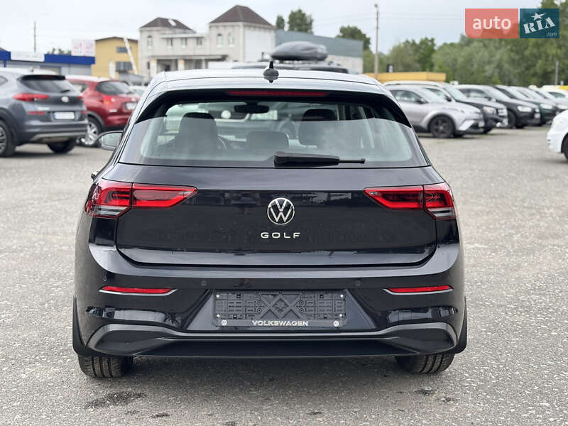 Хэтчбек Volkswagen Golf 2020 в Киеве