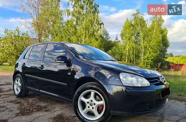 Хэтчбек Volkswagen Golf 2004 в 