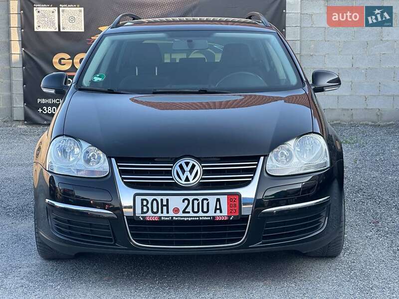 Универсал Volkswagen Golf 2009 в Ровно