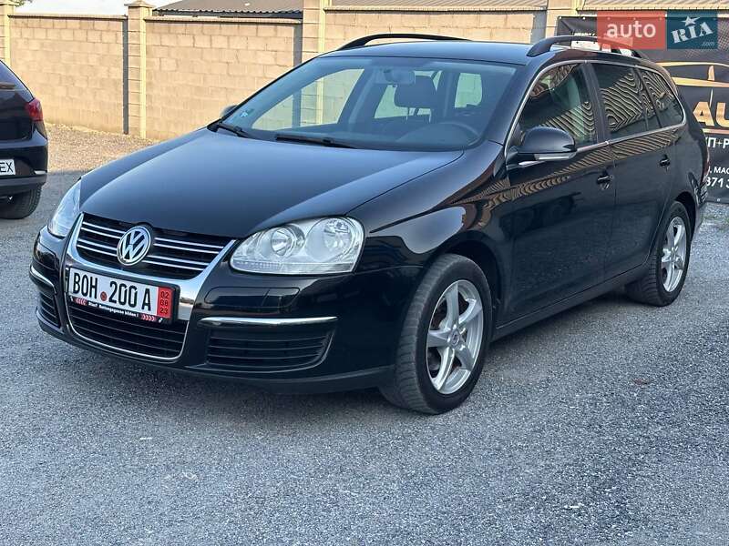 Универсал Volkswagen Golf 2009 в Ровно