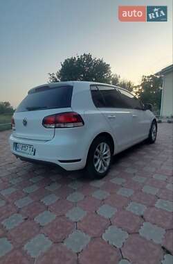 Хэтчбек Volkswagen Golf 2013 в 