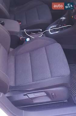 Хэтчбек Volkswagen Golf 2013 в 