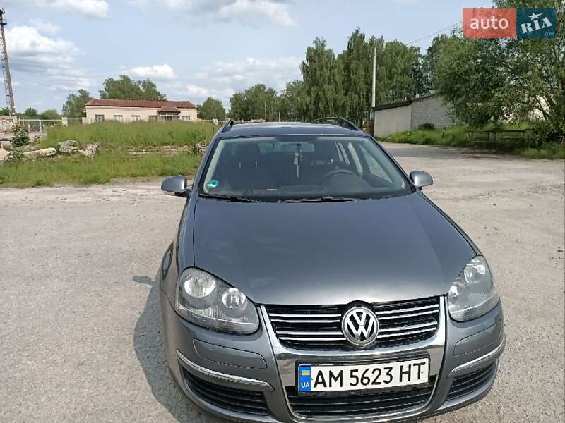 Універсал Volkswagen Golf 2008 в Звягелі
