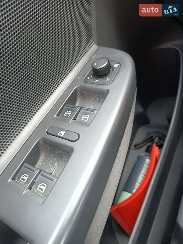 Універсал Volkswagen Golf 2008 в Звягелі