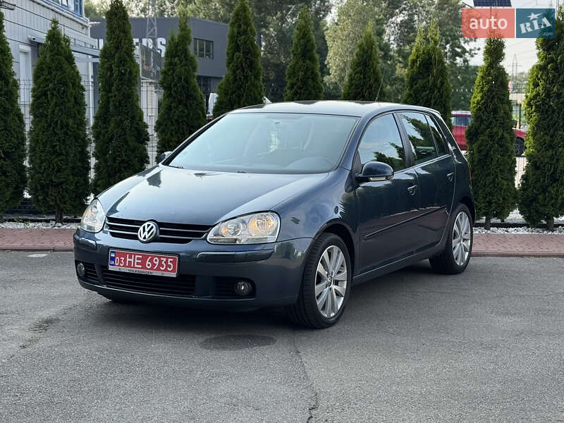 Хэтчбек Volkswagen Golf 2007 в 