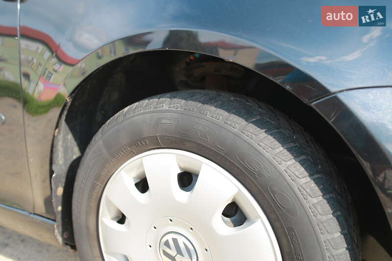 Хетчбек Volkswagen Golf 2003 в Бердичеві