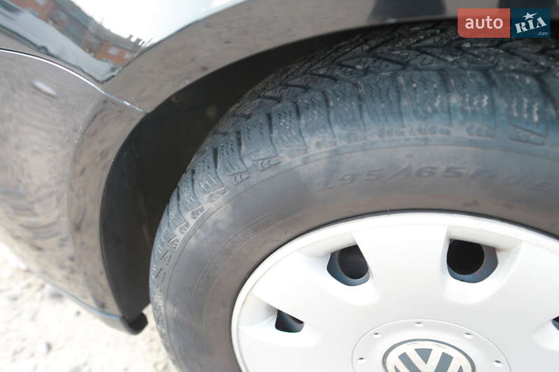 Хетчбек Volkswagen Golf 2003 в Бердичеві