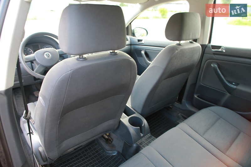 Хетчбек Volkswagen Golf 2003 в Бердичеві