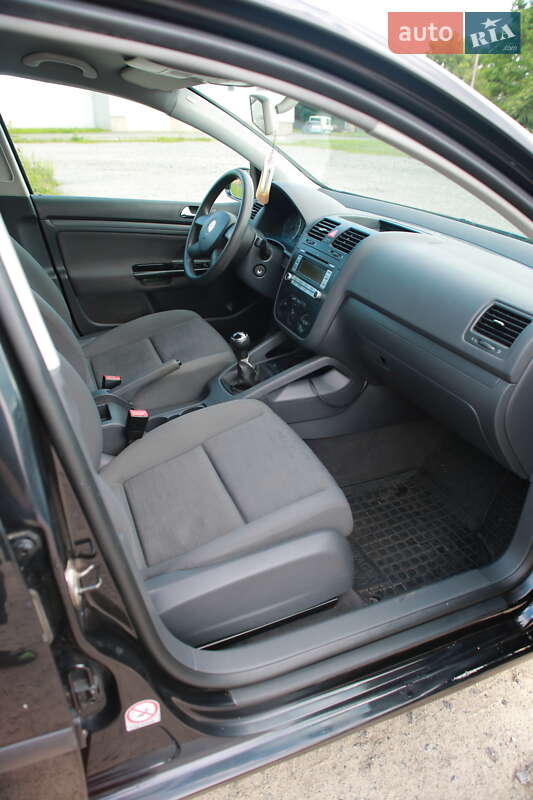 Хетчбек Volkswagen Golf 2003 в Бердичеві