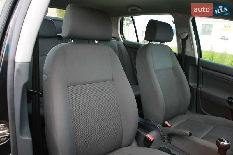 Хетчбек Volkswagen Golf 2003 в Бердичеві