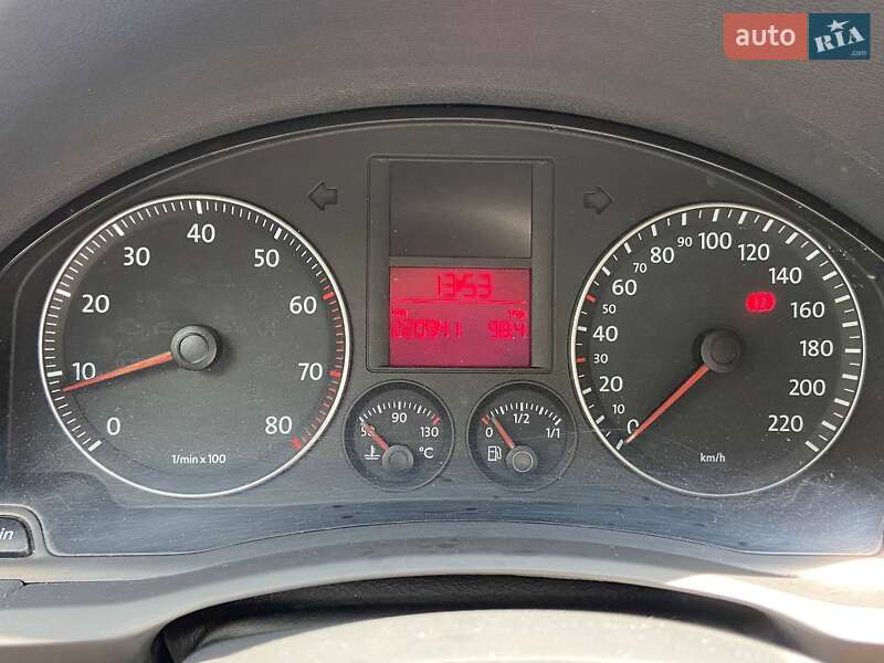 Хетчбек Volkswagen Golf 2003 в Бердичеві