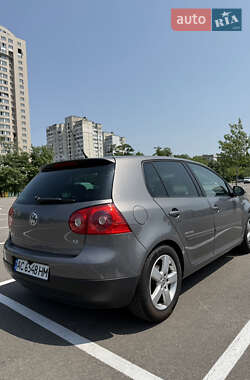 Хэтчбек Volkswagen Golf 2008 в Киеве