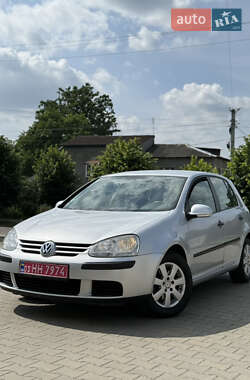 Хэтчбек Volkswagen Golf 2005 в Киверцах