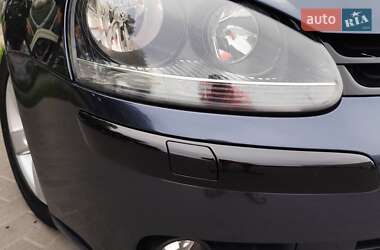 Хэтчбек Volkswagen Golf 2008 в 
