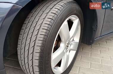 Хэтчбек Volkswagen Golf 2008 в 