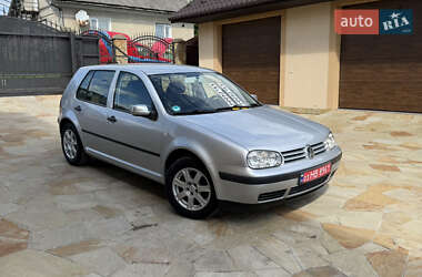 Хэтчбек Volkswagen Golf 2001 в Бучаче