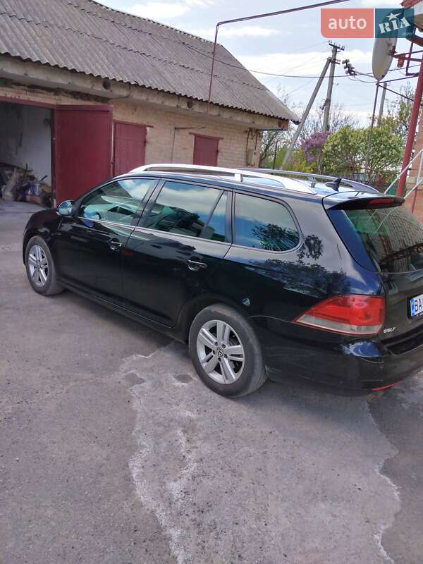 Універсал Volkswagen Golf 2013 в Кропивницькому