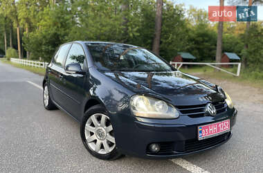 Хетчбек Volkswagen Golf 2005 в Шепетівці