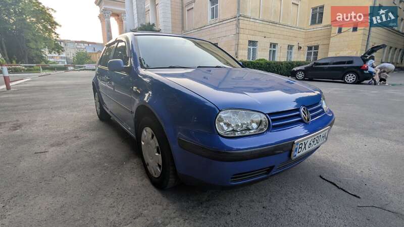 Хэтчбек Volkswagen Golf 1998 в Староконстантинове
