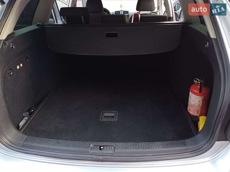 Универсал Volkswagen Golf 2011 в Житомире