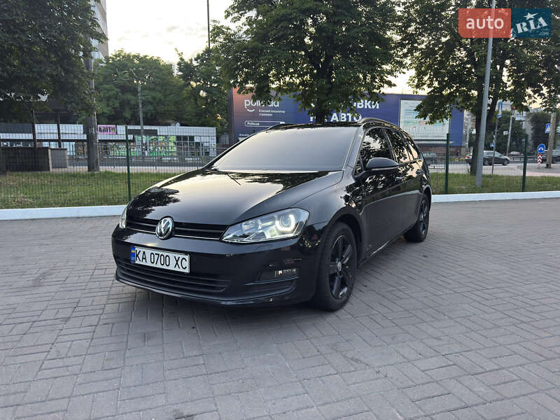 Универсал Volkswagen Golf 2013 в Киеве