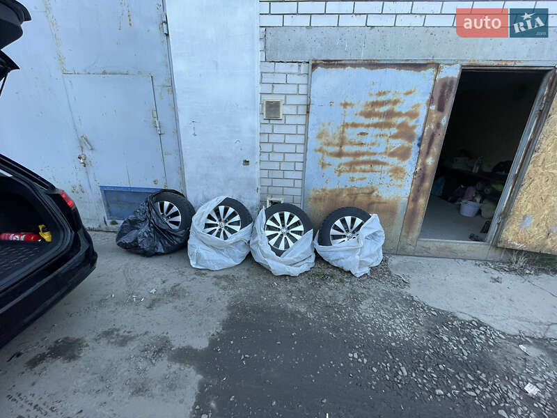 Универсал Volkswagen Golf 2013 в Киеве