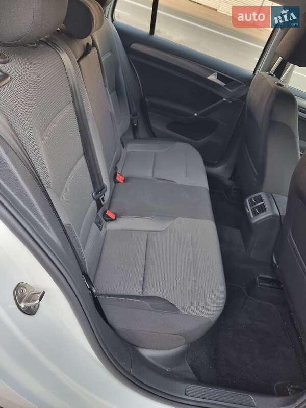 Универсал Volkswagen Golf 2019 в Харькове