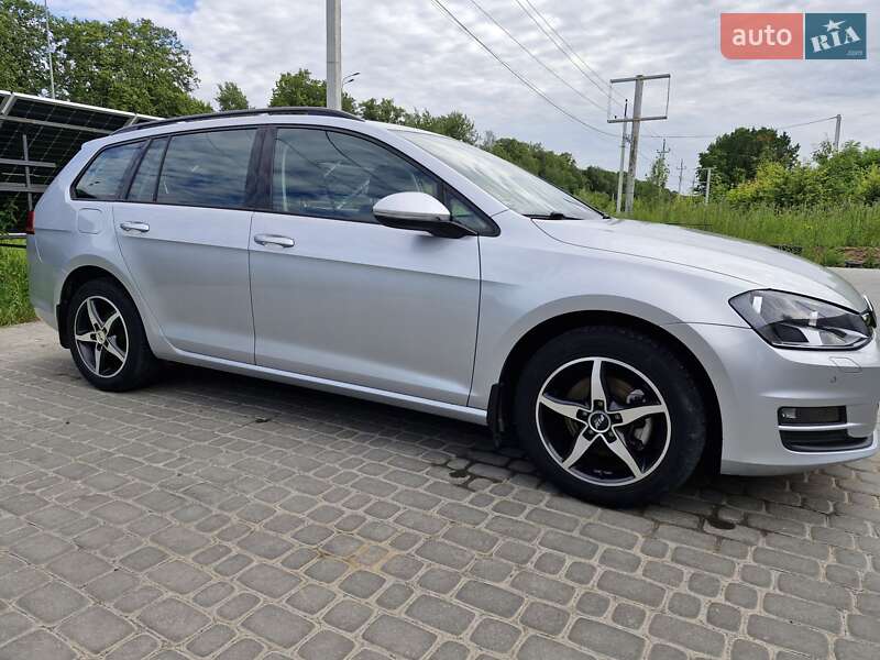 Універсал Volkswagen Golf 2013 в Вінниці