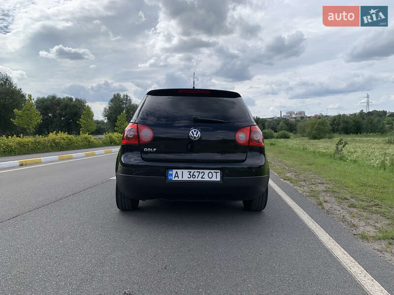 Хетчбек Volkswagen Golf 2006 в Бучі