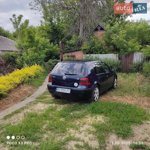 Хэтчбек Volkswagen Golf 2001 в Харькове