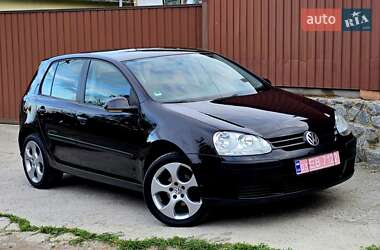 Хэтчбек Volkswagen Golf 2005 в Полтаве