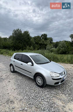 Хэтчбек Volkswagen Golf 2005 в Виннице