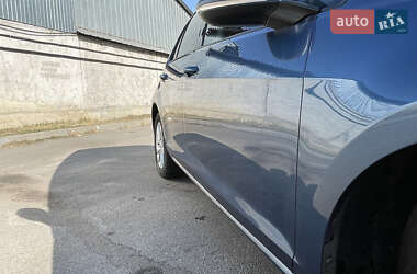 Хэтчбек Volkswagen Golf 2014 в 