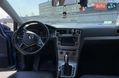 Хэтчбек Volkswagen Golf 2014 в 