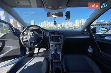 Хэтчбек Volkswagen Golf 2014 в 