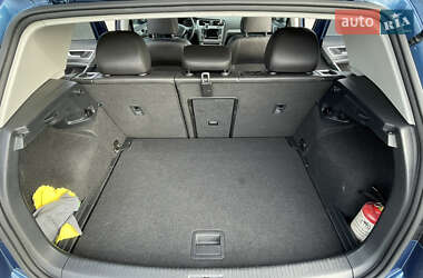 Хэтчбек Volkswagen Golf 2014 в 