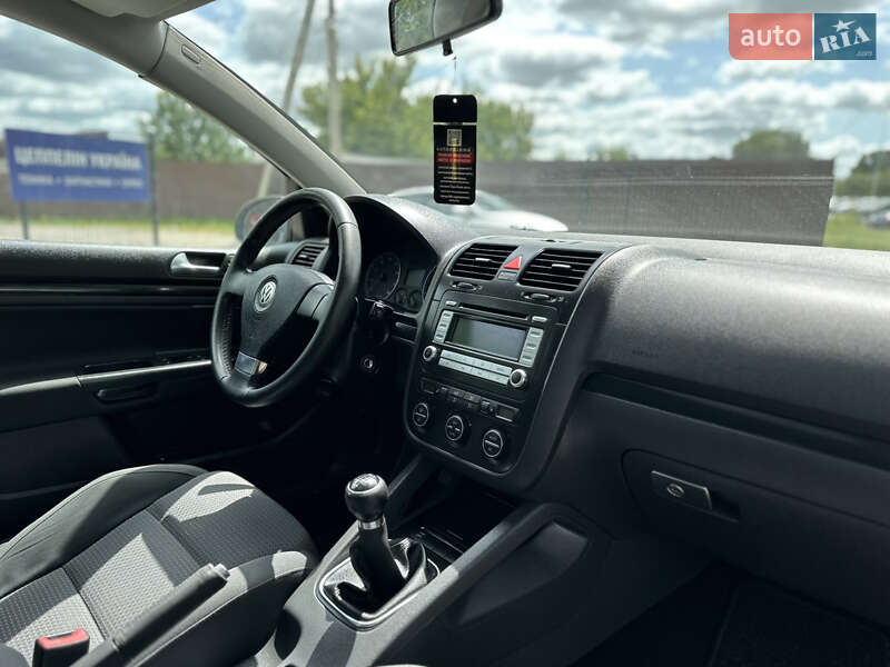 Хетчбек Volkswagen Golf 2007 в Вінниці