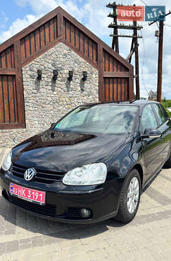 Хэтчбек Volkswagen Golf 2007 в 