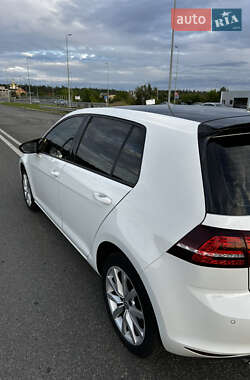 Хэтчбек Volkswagen Golf 2013 в 