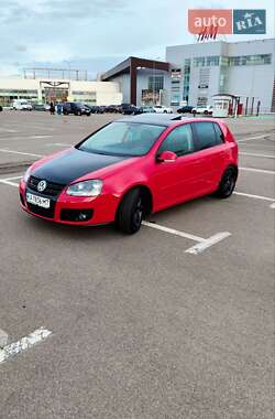 Хэтчбек Volkswagen Golf 2007 в Киеве