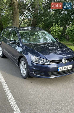 Универсал Volkswagen Golf 2015 в Киеве