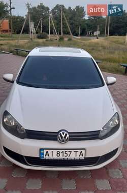 Хэтчбек Volkswagen Golf 2013 в 