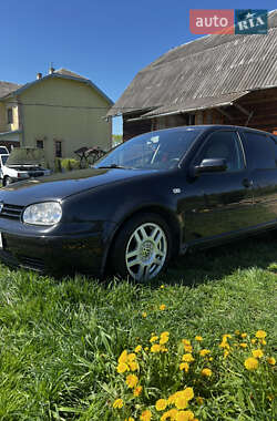 Хэтчбек Volkswagen Golf 2000 в Ужгороде