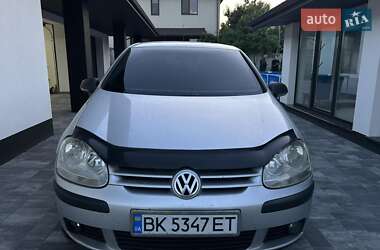 Хэтчбек Volkswagen Golf 2006 в 