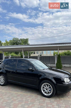 Хэтчбек Volkswagen Golf 1998 в 