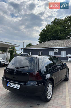 Хэтчбек Volkswagen Golf 1998 в 