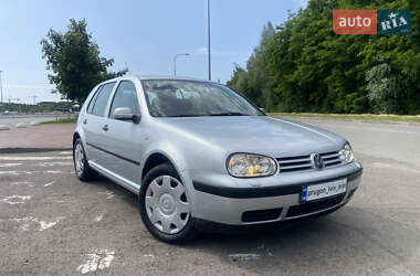Хэтчбек Volkswagen Golf 2001 в Львове
