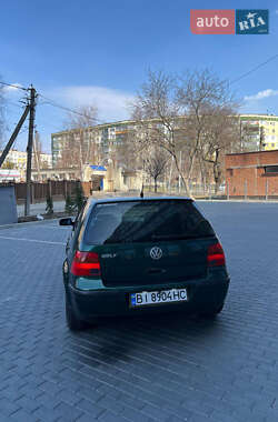 Хетчбек Volkswagen Golf 1998 в 