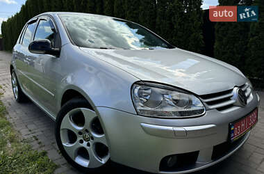 Хэтчбек Volkswagen Golf 2008 в Луцке